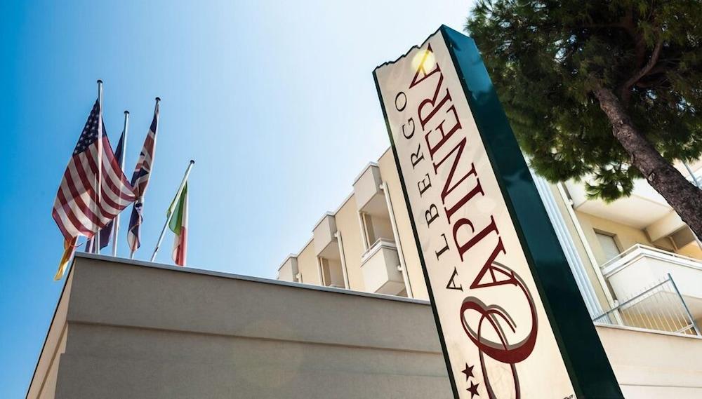 Hotel Capinera Rimini Extérieur photo